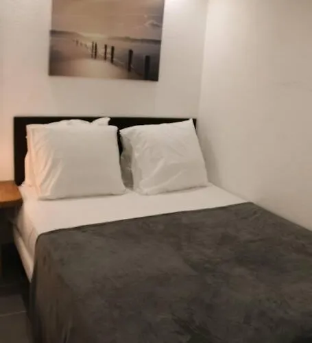 870, Port Nature 8 Au Village Naturiste *